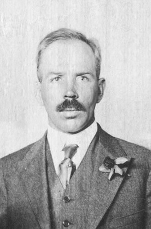 Lawrence H McParlin